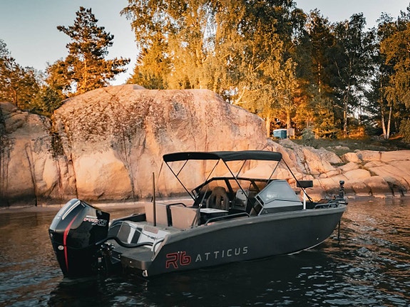 Atticus R6 / Mercury 150 proxs / 3167kr/mån Vi tar inbyte