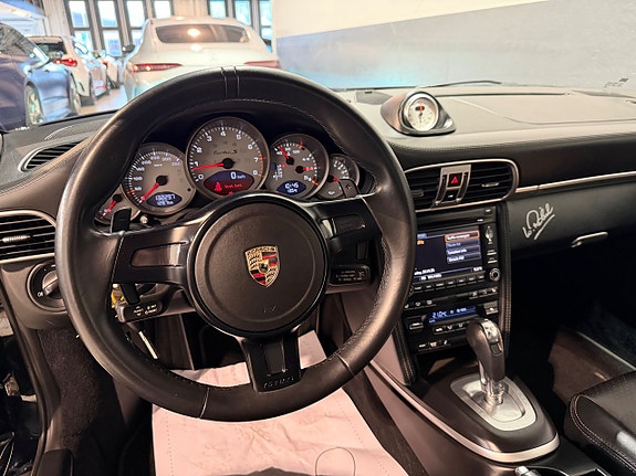 Porsche 911 Turbo S 16 of 19