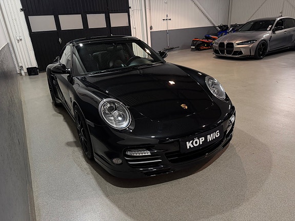 Porsche 911 Turbo S 4 of 5
