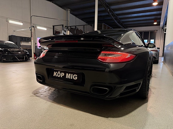 Porsche 911 Turbo S 7 of 19