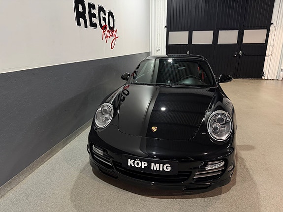 Porsche 911 Turbo S 3 of 5