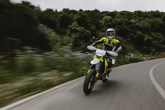 Husqvarna 701 Supermoto / Höstkampanj / Nu i butik / Räntefritt 24mån 9 of 15