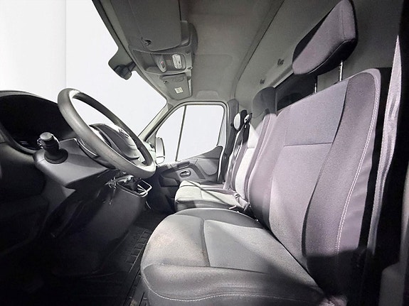 Nissan Interstar 12 of 24