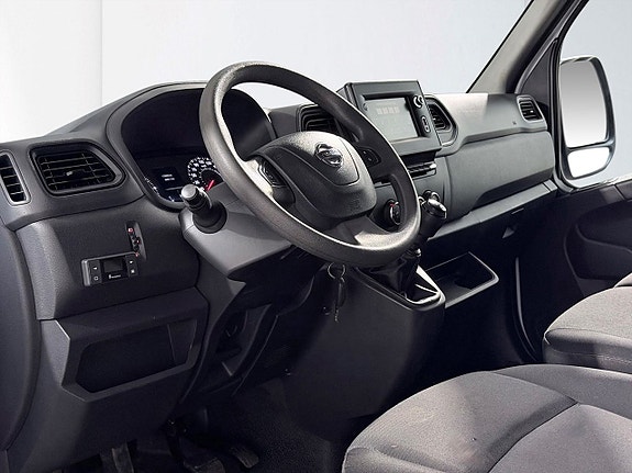 Nissan Interstar 13 of 24