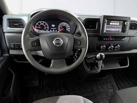 Nissan Interstar 15 of 24