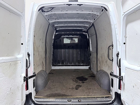 Nissan Interstar 23 of 24