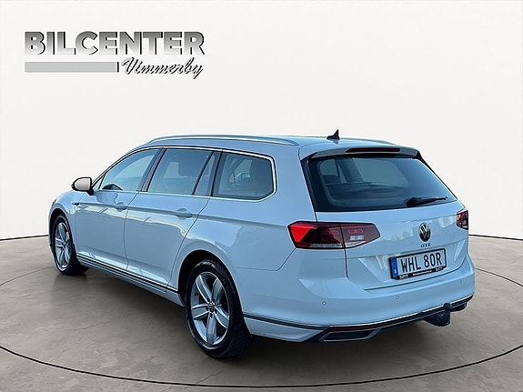 Volkswagen Passat 3 of 5