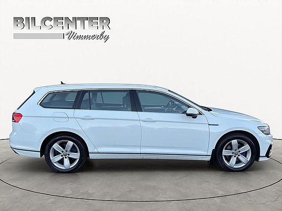 Volkswagen Passat 5 of 5