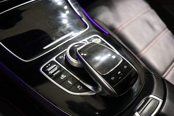 Mercedes-Benz E43 16 of 22