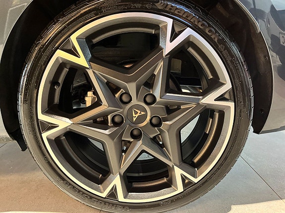 Cupra Leon 9 of 11