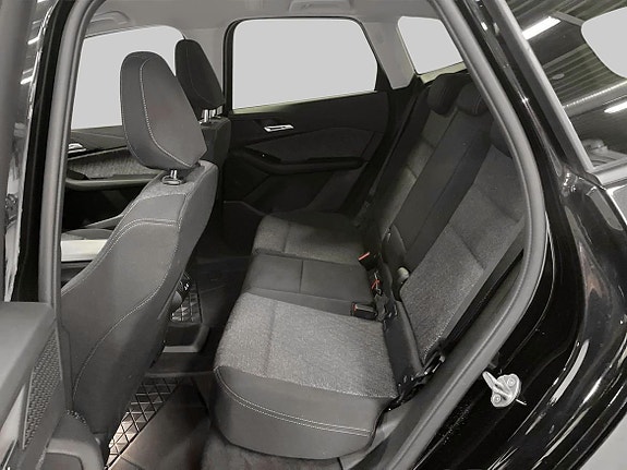 BMW 225e 11 of 18