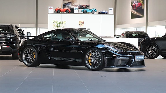 Porsche 718 Cayman GT4