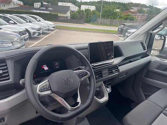 Volkswagen Crafter 10 of 13