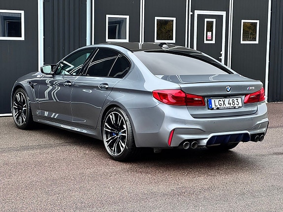 BMW M5 4 of 27