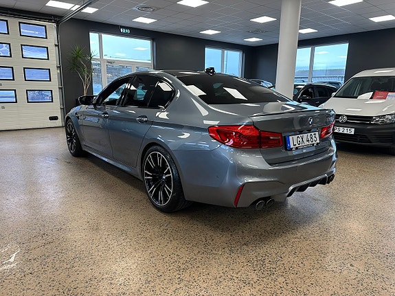 BMW M5 4 of 30