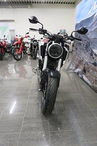 Honda CB125R 2 of 6