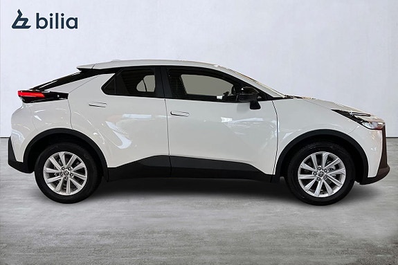 Toyota C-HR 17 of 25
