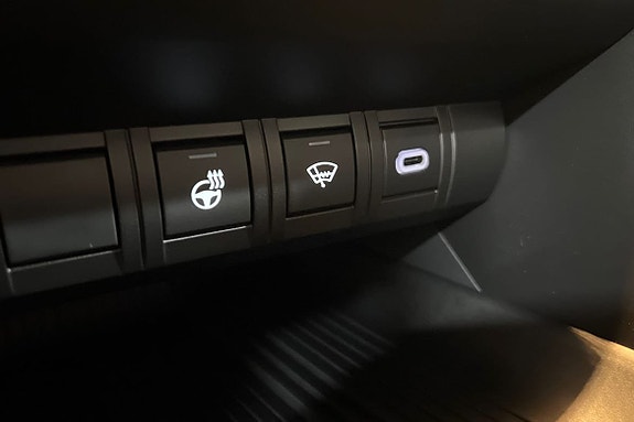 Toyota C-HR 22 of 25