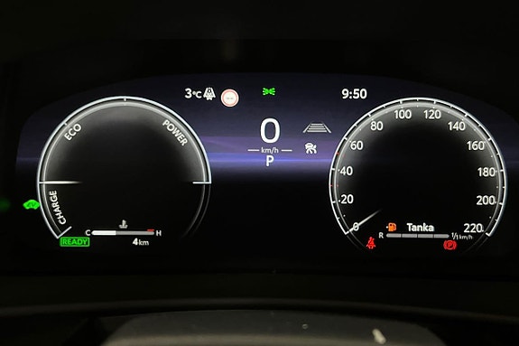 Toyota C-HR 15 of 25