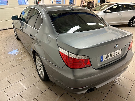 BMW 530i 5 of 5