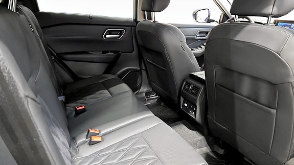 Nissan X-Trail 5 of 15