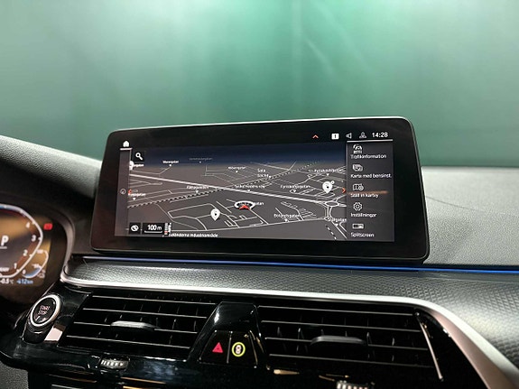 BMW 530e 12 of 23