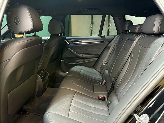 BMW 530e 17 of 23