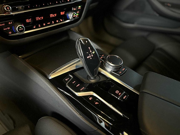 BMW 530e 11 of 23
