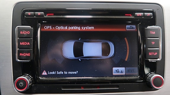 Volkswagen Passat CC 15 of 18