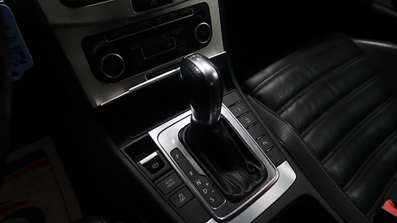 Volkswagen Passat CC 12 of 18