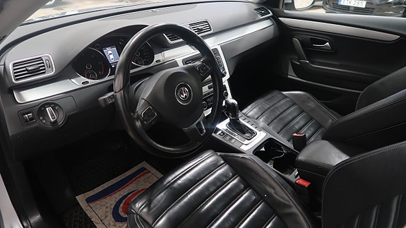 Volkswagen Passat CC 9 of 18