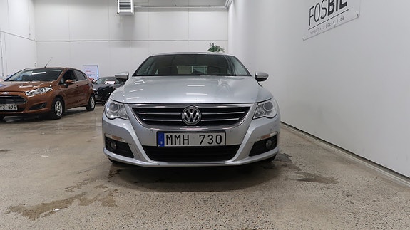 Volkswagen Passat CC 8 of 18