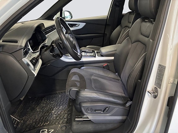 Audi Q7 6 of 21