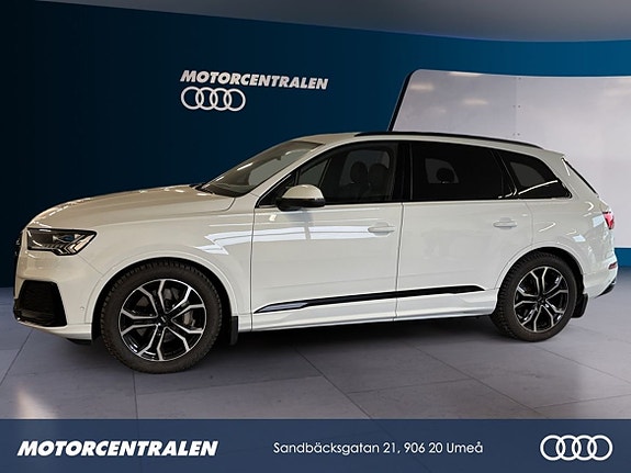 Audi Q7 3 of 5