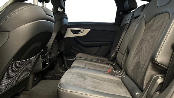 Audi Q7 17 of 21