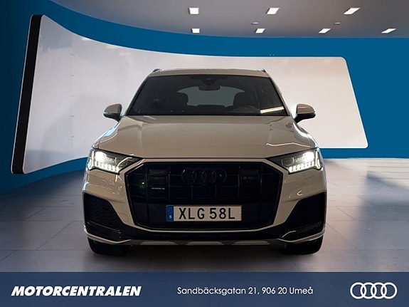 Audi Q7 3 of 19