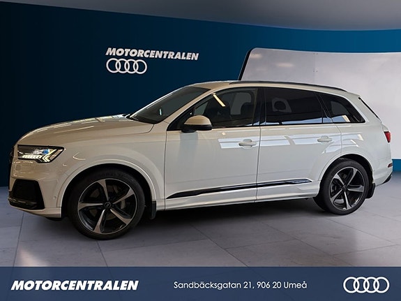 Audi Q7 2 of 19
