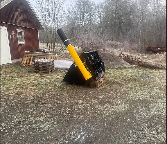 Demo pris - Foderskopa med skruv