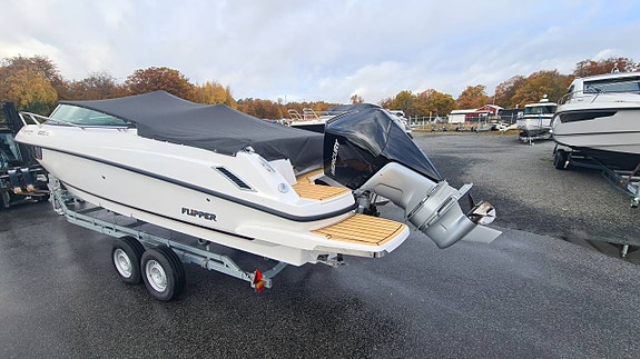 Flipper 800 DC Mercury F300 V8 EXLPT AMS DTS 2025 2 of 12