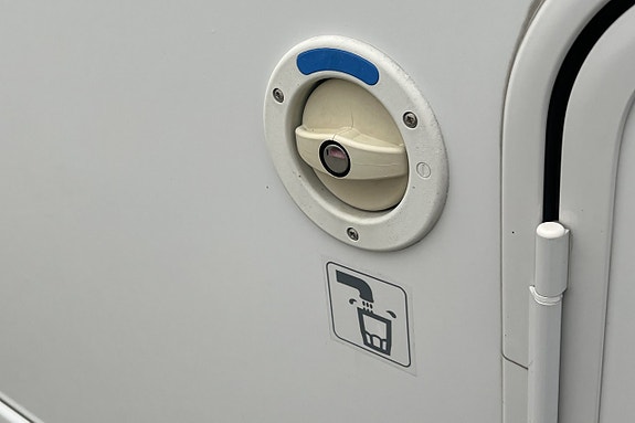 Pilote Campervan Fiat KÖK/DUSCH Solcell Stödben Fukttestad 21 of 22