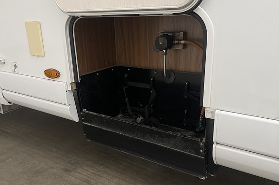 Pilote Campervan Fiat KÖK/DUSCH Solcell Stödben Fukttestad 20 of 22