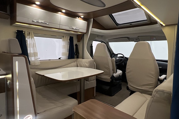 Pilote Campervan Fiat KÖK/DUSCH Solcell Stödben Fukttestad 14 of 22