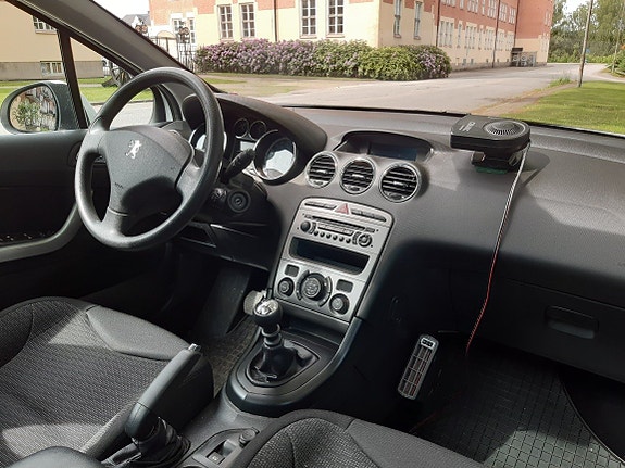 Peugeot 308 SW 9 of 12