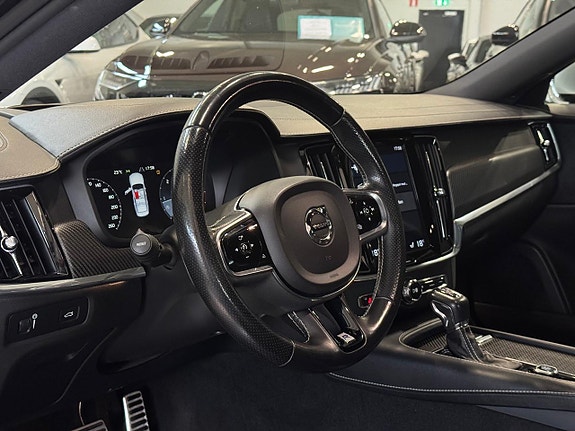 Volvo S90 13 of 20
