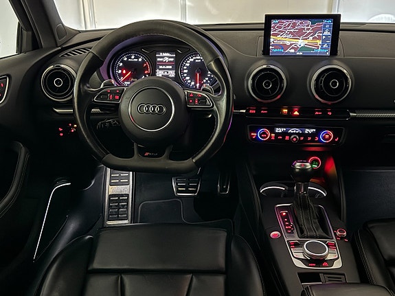 Audi RS3 11 of 22