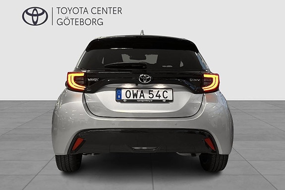 Toyota Yaris 6 of 13