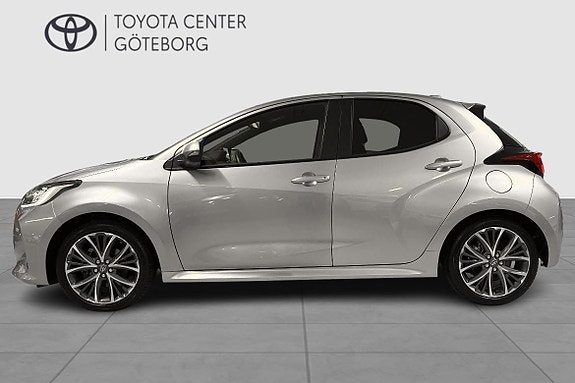 Toyota Yaris 4 of 13