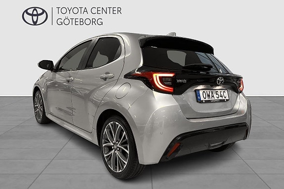 Toyota Yaris 3 of 13