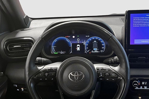 Toyota Yaris 11 of 13