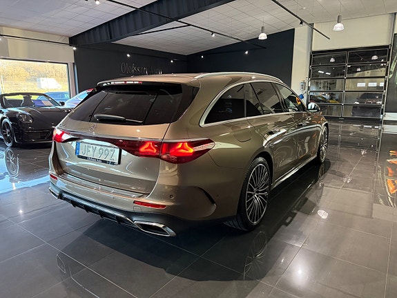 Mercedes-Benz E300 e 16 of 18